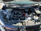 e-POWERはエンジンを発電専用にしてエンジンの作動時間を短縮。さらに、ごくわずかな減速でも回生エネルギーがとれるよう設定して、あらゆる走りのシーンで優れた燃費性能を発揮します。