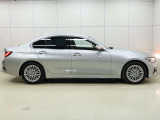 中古車だけではなく、新車も多岐にわたり、正規輸入車販売を行っております。各店舗選りすぐりの仕入ネットワークの中からあなたにピッタリのお車を探します!