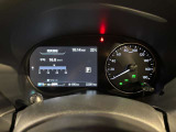 見やすいメーター周り!!カラーディスプレイには運転をサポートするさまざまな情報が表示されます(^^♪