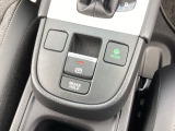 電子制御式パーキングブレーキを採用したことによりシフト廻りがシンプルになりました