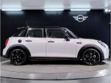 【MINI認定中古車】MINIのご購入はぜひMINI正規ディーラーで!メーカー基準の納車前点検整備を全車実施。規定整備を実施された車両にのみ付帯出来る全国保証。