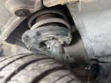 お車を安心してお乗りいただく為には、足回りの定期点検が欠かせません。サービスサポート(有償保証)では無料点検もご提供しており、安心のカーライフをお過ごしいただけるサポート体制が整っています。
