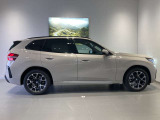 BMWでは重量配分にもこだわりがあり、FRモデルでは50:50とFFモデルでも60:40と前後の重量バランスにこだわり、軽快なハンドリングを実現しております。