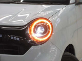 LEDヘッドライトです。デザイン性がよくとても明るいので、夜間の走行や悪天候でも安心です。しかも長寿命!
