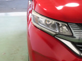LEDヘッドライトは、点灯の瞬間から光量を発揮し、突然暗くなるトンネルなどでの安定感を高めます。