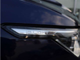 Volkswagenの先進ライトシステム「IQ.LIGHT」を装備。状況に応じて照射範囲を最適に制御し、夜間走行時の視認性向上に貢献します。