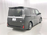 走りにこだわりながら収納力も持ち合わせたお車です。荷物を載せて軽快なドライブを楽しめますよ♪