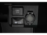 USB端子ソケット装備!AC100V100Wアクセサリーコンセント装備!アクセサリーDC12Vソケット装備!