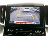 バックモニター付きですので、日常の駐車はもちろん、人や障害物などを映像で確認できるので安心です!(補助装置になりますので、目視でもご確認ください)