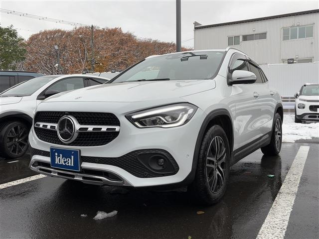 GLAクラス GLA200d 4マチック 4WD