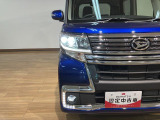 LEDヘッドライト&LEDフォグランプを装備!白い光で暗い道もしっかり照らして安全に運転出来ます。