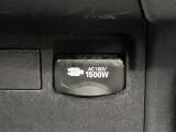 当店ではトヨタauショップ併設しております。お車と一緒にau携帯の機種変更も可能です♪また、自動車保険も取り扱っております。車の支払いと自動車保険の支払いをまとめてお支払い可能なプランもあります♪