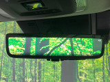 【デジタルインナーミラー】後席の大きな荷物や同乗者で後方が確認しづらい時でも安心!カメラが撮影した車両後方の映像をルームミラー内に表示。クリアな視界で状況の確認が可能です!