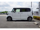 Honda SENSINGとは衝突を予測してブレーキをかけたり、前のクルマとちょうどいい距離でついていったりできる多彩な安心、快適機能を搭載した先進の安全運転支援システムです。