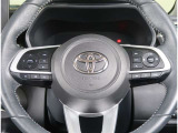 【レーダークルーズコントロール】車速に応じた車間距離を保ちながら、追従走行を支援します。