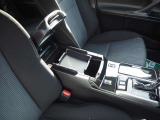 車内はドリンクホルダーや収納スペースも多く、使い勝手も良好です♪