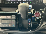 オートマチックシフトレバーは、手になじみ操作しやすい形状で安全運転にもつながります♪
