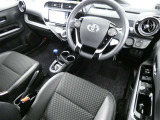 【運転席】運転席周りの画像です。プロの手で隅々までクリーニングしています。ご来店いただき実際に見てみてくださいね☆