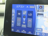 左右独立温度コントロールフルオートエアコンです。運転席、助手席それぞれで独立して温度設定ができます。冷え性の方が乗っても安心ですね♪