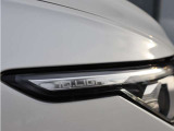 Volkswagenの先進ライトシステム「IQ.LIGHT」を装備。状況に応じて照射範囲を最適に制御し、夜間走行時の視認性向上に貢献します。