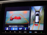 バックガイドモニターを装備しています、車庫入れもラクラクです。パノラミックビューモニターを搭載しています、上からの画像も表示されます。