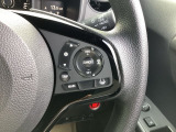 Hondaセンシングの機能のひとつ、アダプティブクルーズコントロール付!アクセルから足を離しても設定したスピードと前車との車間を保ち走行してくれます!車線維持もアシスト☆高速道路で疲労軽減ですね☆