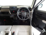 視界良好、操作しやすい運転席です。