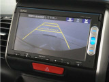 ◆バックカメラ◆リバースにするだけで映ります、後方の安全確認や、狭い駐車場での車庫入れ、雨の日や夜間など視界の悪い時に便利です!安全にバックする為には欠かせない装備です。