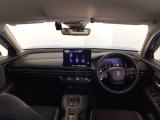 【前方視界】開放的な前方視界!運転がしやすく疲れにくいです♪窓が大きく、見通しがとっても良いおクルマですよ♪