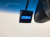 ドライブレコーダーが前方の監視をしてくれます。衝突や急ブレーキなどを感知した場合に、記録された動画が万が一の際に直前の状況を把握する手助けとなります。