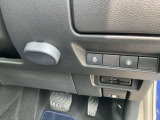 運転席右側に各種スイッチが集約されています!!