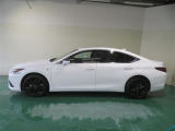 ES 300h Fスポーツ 