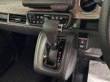 アクセルにシンクロするCVTタイプのお車です。