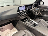 ABS:急ブレーキの車輪ロックを防止。車の安定性と操縦性を確保!
