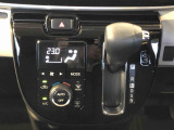 温度を設定すれば、自動で車内の温度管理をしてくれる優れものです♪ATミッションで運転楽々