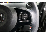 Hondaセンシングの機能のひとつ、アダプティブクルーズコントロール付!アクセルから足を離しても設定したスピードと前車との車間を保ち走行してくれます!車線維持もアシスト☆高速道路で疲労軽減ですね☆