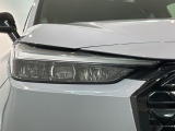 LEDヘッドライトは、点灯の瞬間から最大光量を発揮し、突然暗くなるトンネルなどでの安定感を高めます。