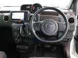 運転席廻りです。