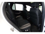 リアシートも広々とご利用頂けます。お車詳細や展示状況はフリーダイヤル(0078-6002-498412)またはBPS城東鶴見06-6933-6600迄お気軽にお問合せ下さい。