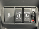 【両側パワースライドドア】スマートキーや運転席のスイッチで後席両側スライドドアの開閉が可能♪電動だから力を入れてドアを開ける必要が無く、小さなお子様でも簡単に開け閉めでき快適です♪