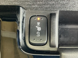 運転席/助手席シートヒーターで寒い日もすぐに温かくなり快適に過ごせます。2段階の温度調整が可能です