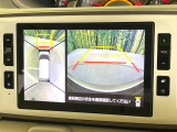 【パノラマモニター】専用のカメラにより、上から見下ろしたような視点で360度クルマの周囲を確認することができます☆死角部分も確認しやすく、狭い場所での切り返しや駐車もスムーズに行えます。