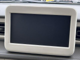 [オーディオレス]こちらのお車はオーディオレスなので、ナビゲーションを入れるも良し!お好きなメーカーのオーディオデッキを入れるも良し!豊富なディーラーオプションからお選び下さいね♪