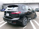 BMWプレミアムセレクション館林では、高年式低走行モデルからMモデル、年式が経ちなかなかディーラーでは見かけないモデルまで幅広いラインナップで認定中古車を取り扱っております。品質に自信があります。
