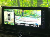 【アラウンドビューモニター】専用のカメラにより、上から見下ろしたような視点で360度クルマの周囲を確認することができます☆死角部分も確認しやすく、狭い場所での切り返しや駐車もスムーズに行えます。