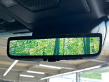 【デジタルインナーミラー】後席の大きな荷物や同乗者で後方が確認しづらい時でも安心!カメラが撮影した車両後方の映像をルームミラー内に表示。クリアな視界で状況の確認が可能です!