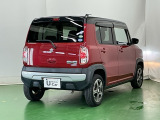 プライバシーガラスが装備されています。外を見るときには気にならずに、後方車両からは車内が見えにくくなってます