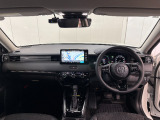 見通しの良い運転席回りとなっておりますので安心して運転をして頂けます!窓が大きいので明るく開放的な室内です