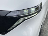 【LEDヘッドライト】悪天候や夜間走行時も良好な視界を確保し安心して運転できる高輝度LEDヘッドライトを装備!