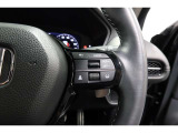 Hondaセンシングの機能のひとつ、アダプティブクルーズコントロール付!アクセルから足を離しても設定したスピードと前車との車間を保ち走行してくれます!車線維持もアシスト☆高速道路で疲労軽減ですね☆